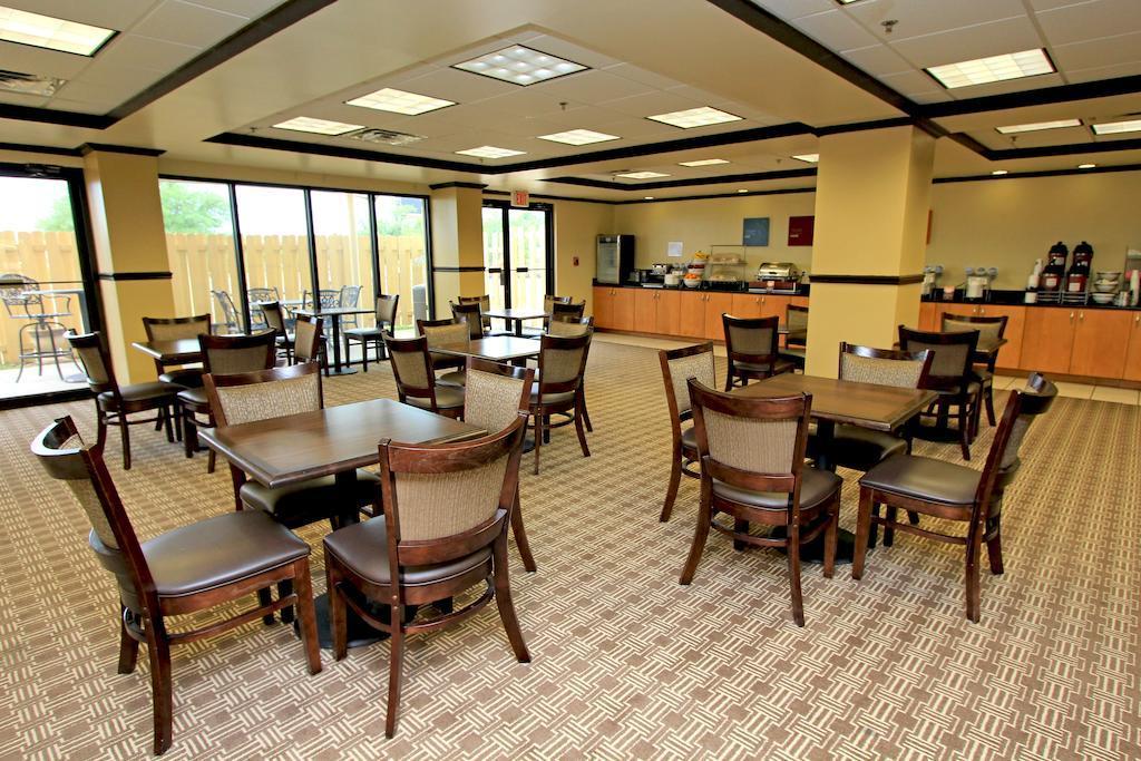 Comfort Suites Austin Airport Екстериор снимка