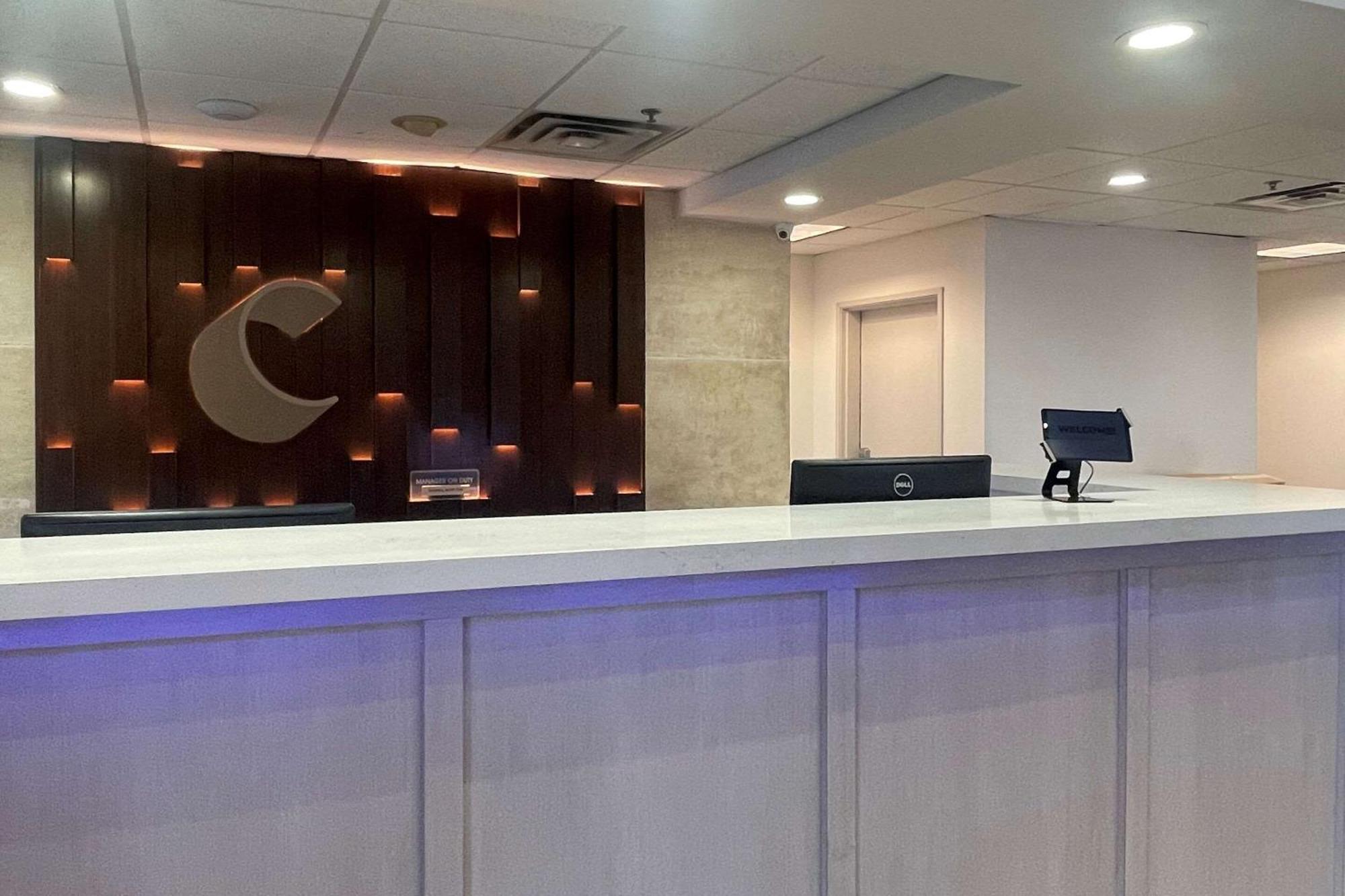 Comfort Suites Austin Airport Екстериор снимка