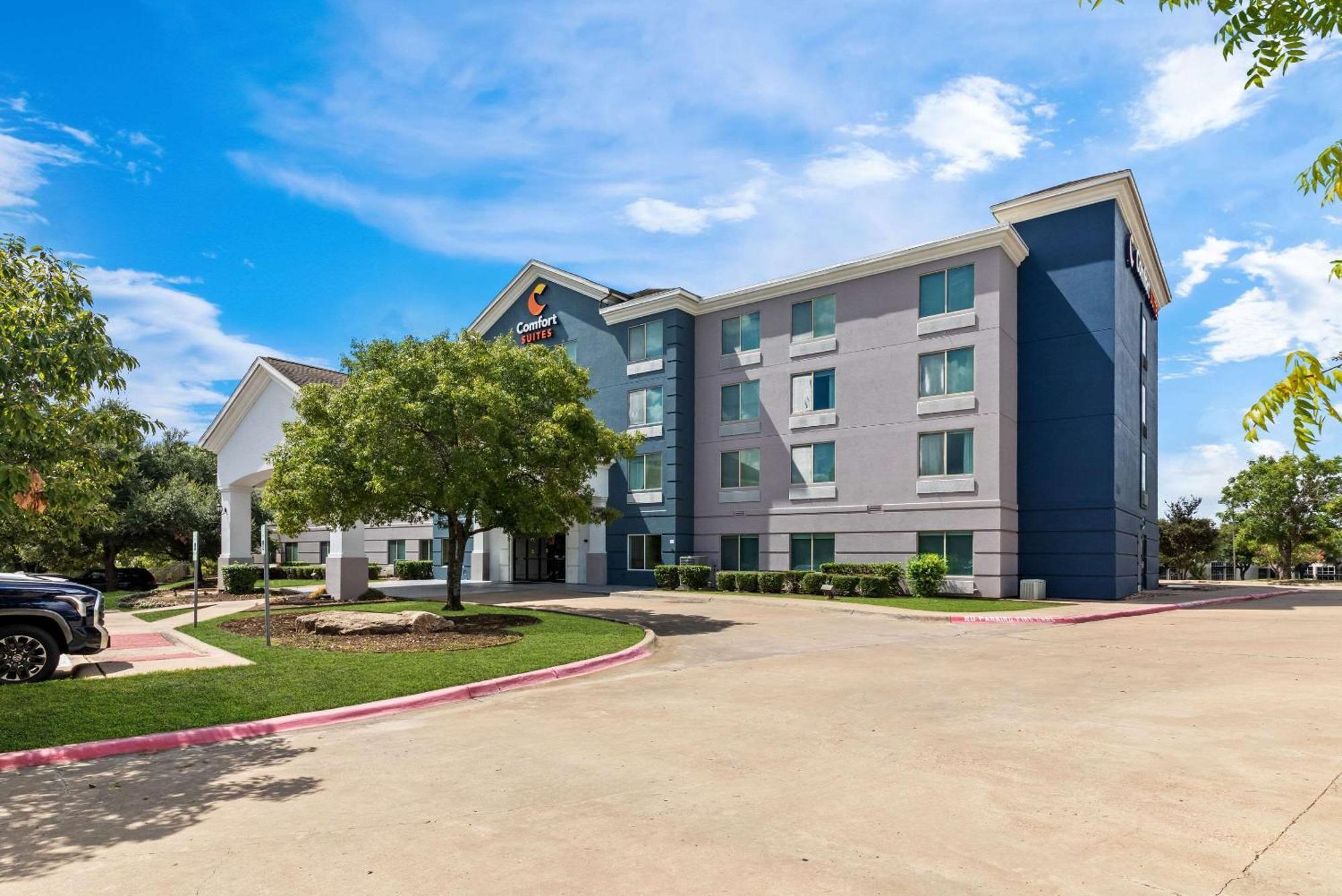 Comfort Suites Austin Airport Екстериор снимка