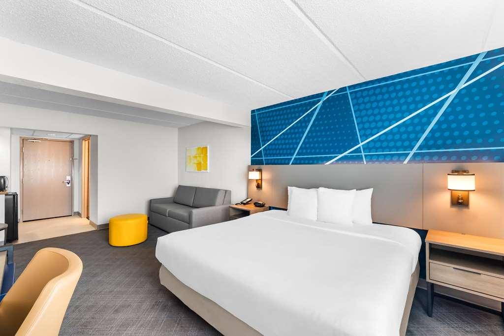Comfort Suites Austin Airport Стая снимка