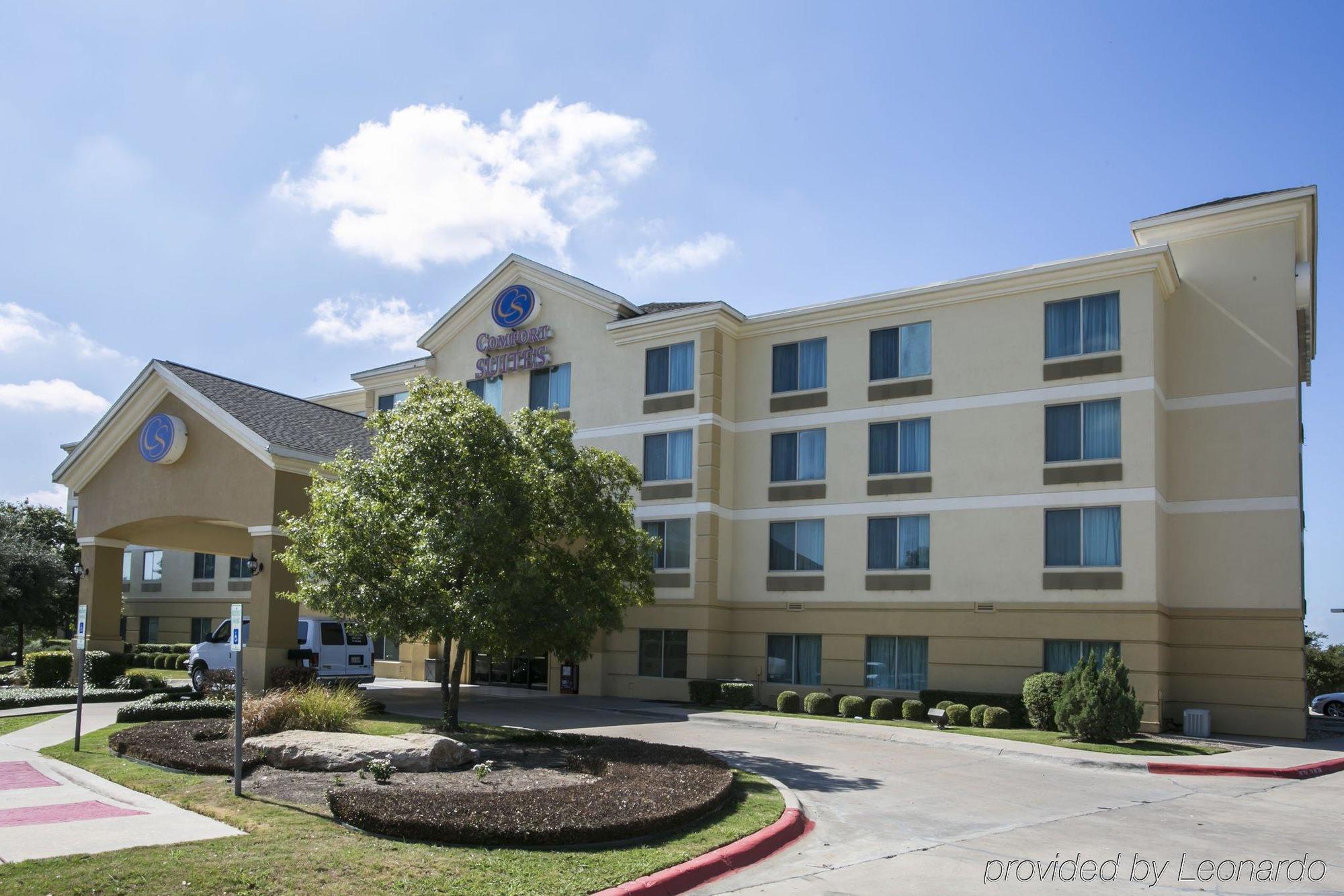 Comfort Suites Austin Airport Екстериор снимка
