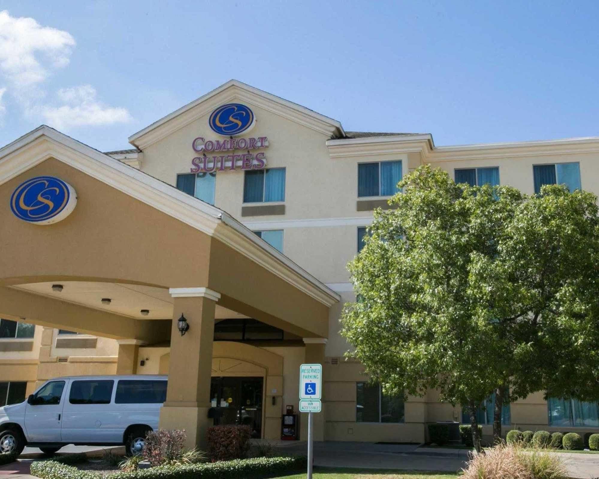 Comfort Suites Austin Airport Екстериор снимка